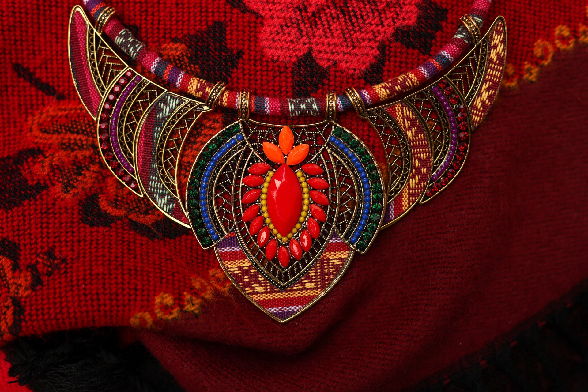 Collier — Tisserand rouge