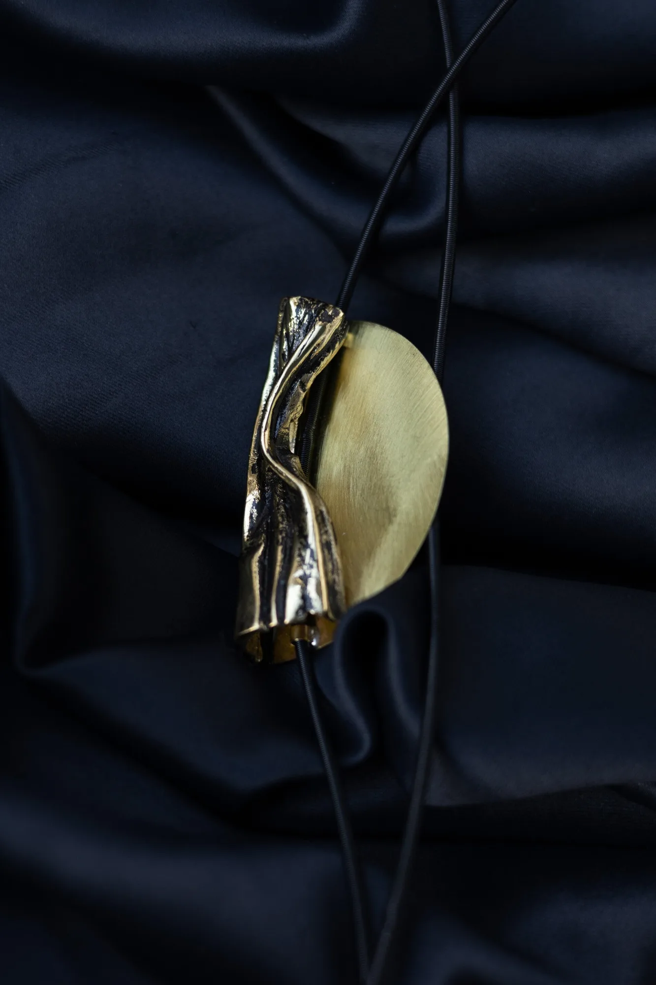 Pendentif — Feuille (variation)